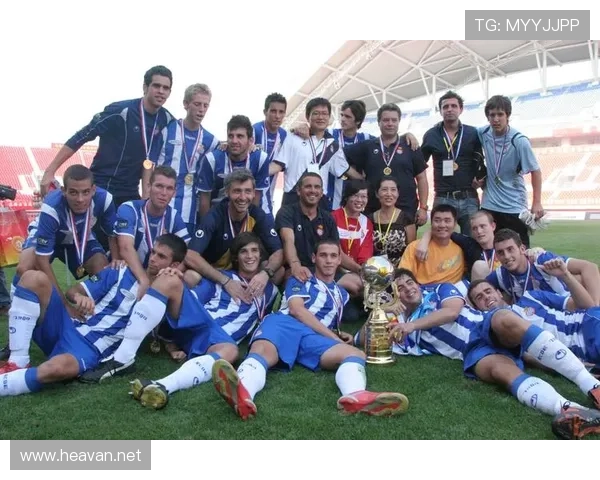 维罗纳败后怒斥红牌奥班判罚争